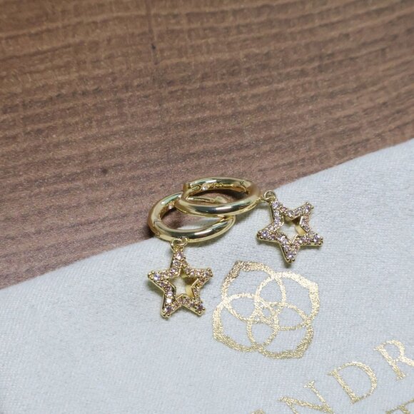 New Kendra Scott Jae Star White Crystal Gold Earrings - Picture 1 of 3